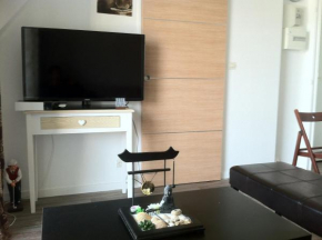 NICE FLAT 400 m FROM BEACH & CENTER